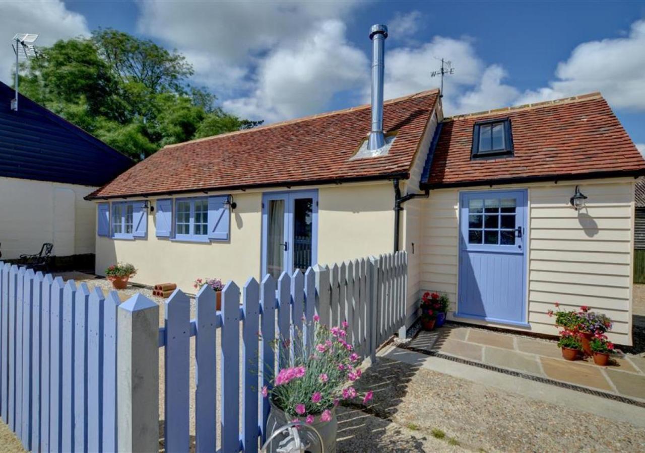 The Old Dairy Villa Biddenden Exterior photo